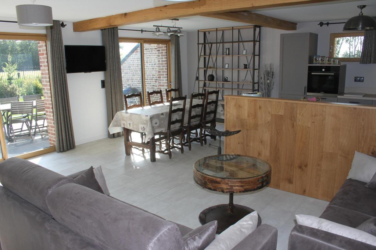 Au Grand Saule Villa Les Attaques Bilik gambar